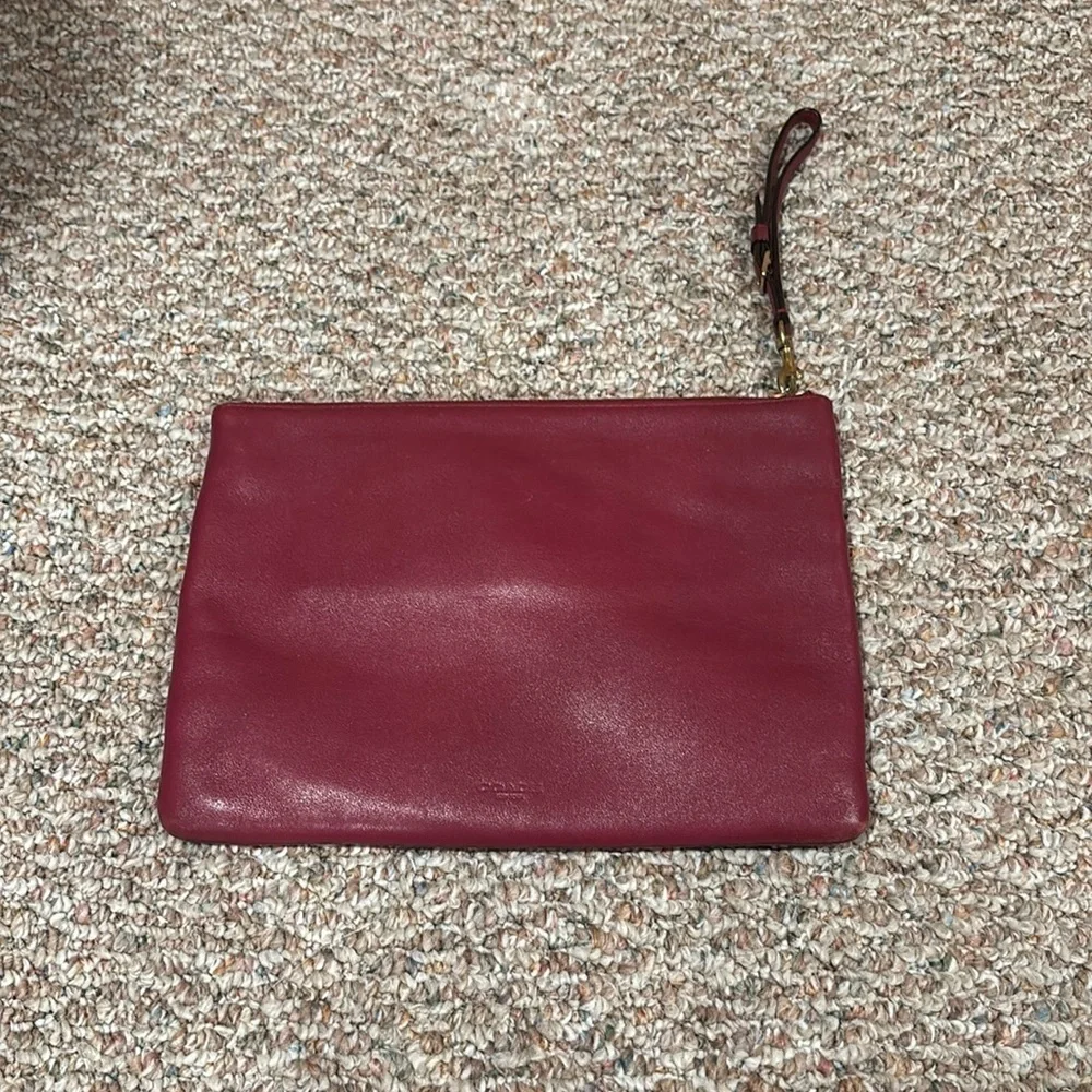 VINTAGE COACH leather clutch